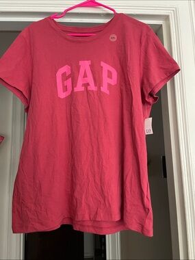 GAP Red-Pink Logo Short Sleeve Tee